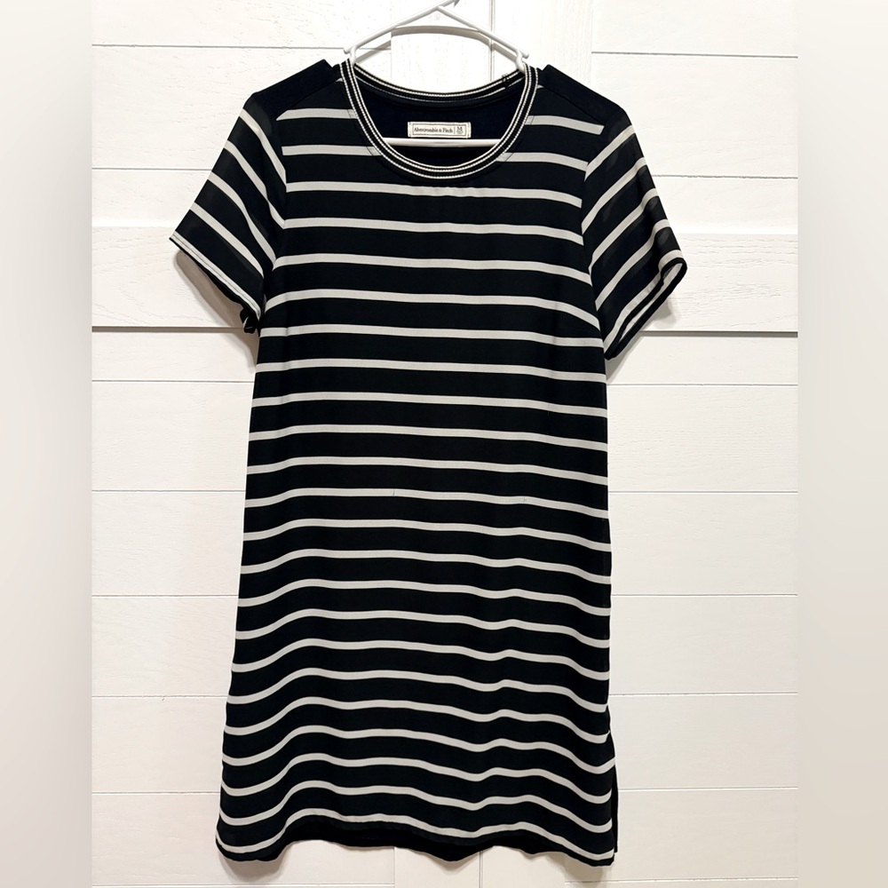 Abercrombie & Fitch T-Shirt dress LIKE NEW Size Medium